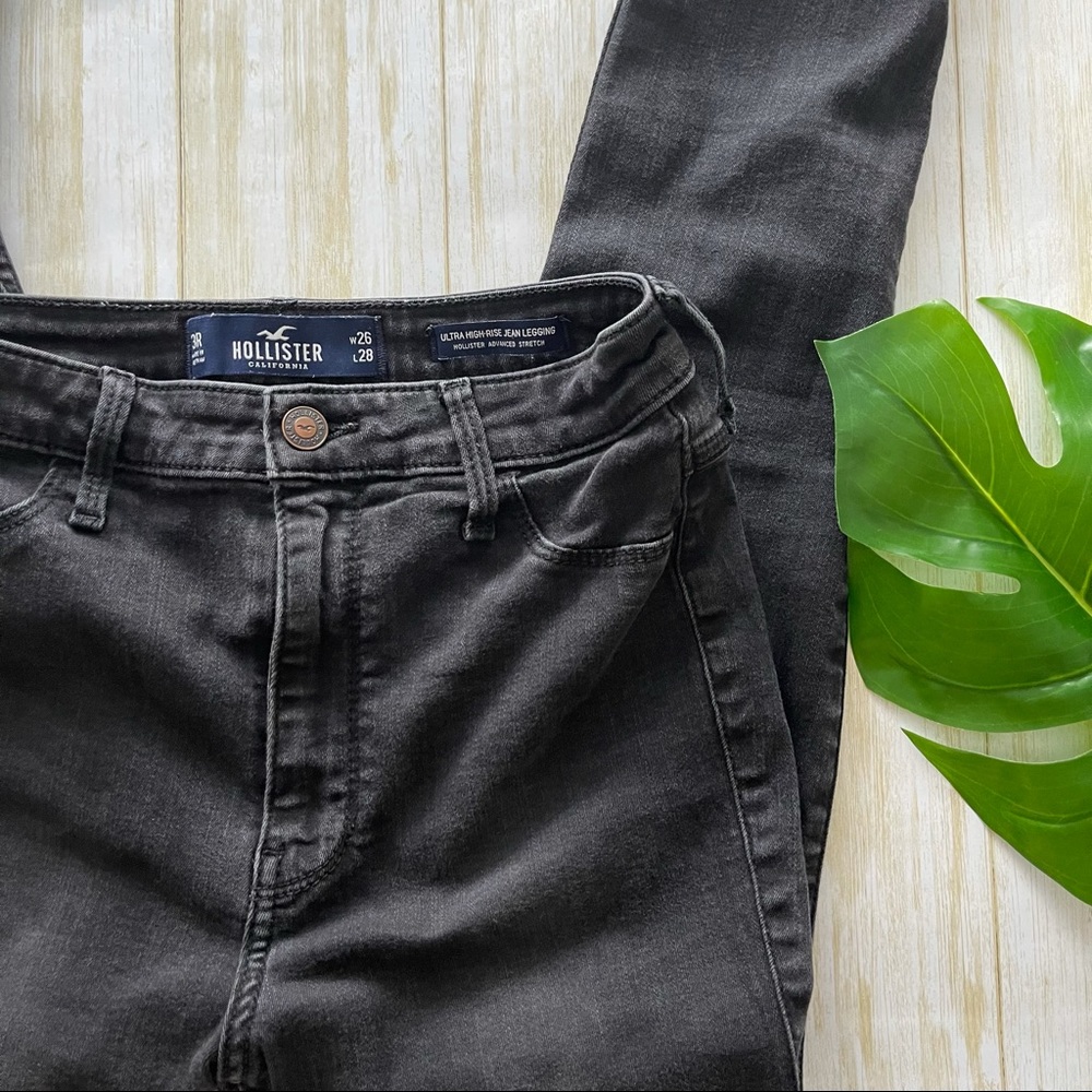 Hollister Ultra High-Rise Jean Legging Black - 26 - Picture 9 of 9